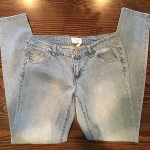 Women’s Celebrity Pink jeans size 9/29